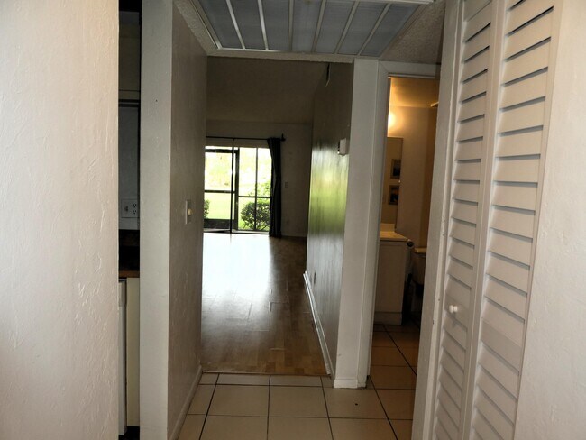 7149 Golf Colony Ct in Greenacres, FL - Building Photo - Building Photo