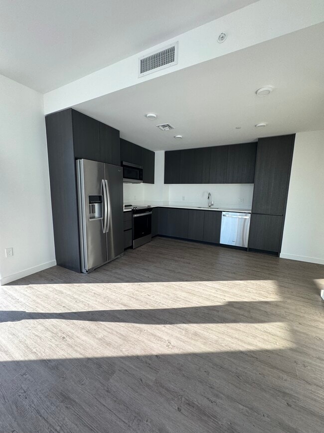 162 NE 23rd St, Unit C2