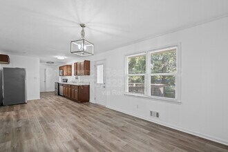 5946 Dunn Rd in Mableton, GA - Building Photo - Building Photo