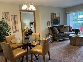 55+ Scandia Shores in Shoreview, MN - Building Photo - Building Photo