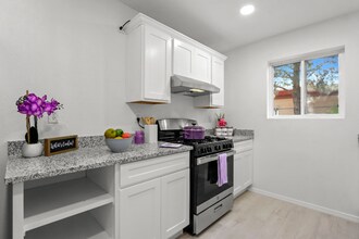 9316 San Lorenzo Ave-Unit -Unit A in El Paso, TX - Building Photo - Building Photo