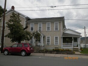 132 N Vesper St in Lock Haven, PA - Building Photo - Building Photo