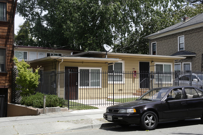 1631 Alcatraz Ave in Berkeley, CA - Building Photo - Building Photo