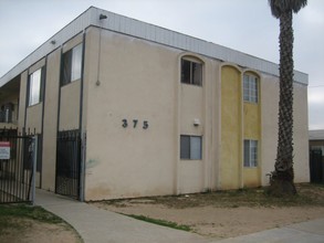 49th Street Apartments in San Diego, CA - Foto de edificio - Building Photo