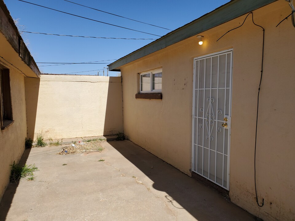 714 W 13th St, Unit 714 B in Clovis, NM - Building Photo