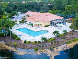 6345 Lexington Ct in Naples, FL - Building Photo