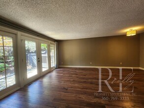 1345 Whitney Ave in Bremerton, WA - Building Photo - Building Photo