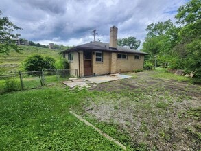 2576 Pitcairn Rd in Monroeville, PA - Building Photo - Building Photo