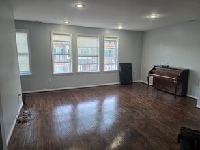 4407 Driftwood Dr in Philadelphia, PA - Building Photo - Building Photo