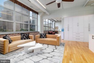2200-28 Arch St in Philadelphia, PA - Building Photo