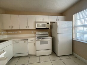 14096 SW 121st Pl in Miami, FL - Building Photo - Building Photo