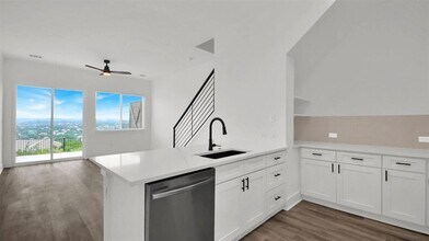 21200 Portsmouth Cove in Lago Vista, TX - Building Photo - Building Photo