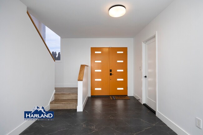 4494 Benhurst Ave in San Diego, CA - Building Photo - Building Photo