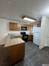 2904 Tierra Verde W in Reno, NV - Building Photo - Building Photo