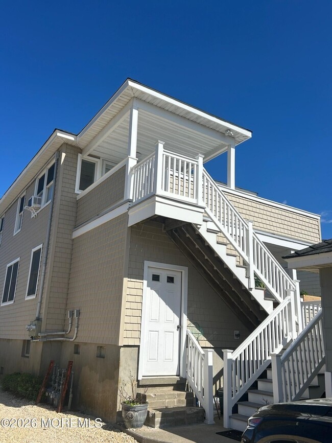 624 Ocean Ave in Sea Bright, NJ - Building Photo - Building Photo