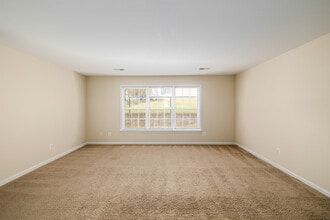 Parkview Apartments in Orange, VA - Building Photo - Interior Photo