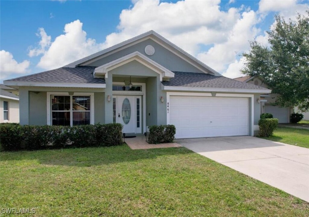 8461 Gassner Way in Lehigh Acres, FL - Building Photo