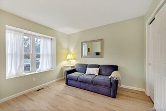 2555 Youngs Ave in Southold, NY - Building Photo - Building Photo