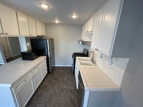 13754 Mango Dr in Del Mar, CA - Building Photo - Building Photo