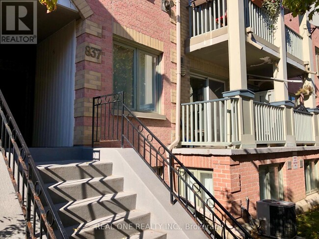 property at 75 Weldrick Rd E