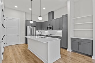 The Landing at Lakewood Harbour in Lexington, KY - Foto de edificio - Building Photo