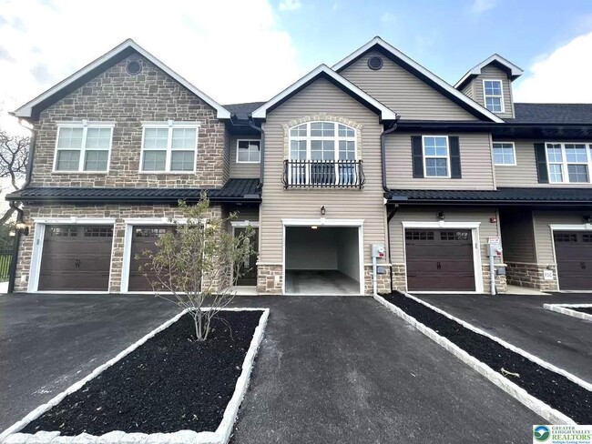 property at 1047 Cetronia Rd