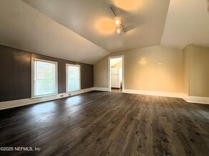 2245 Myra St in Jacksonville, FL - Building Photo - Building Photo