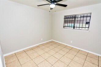 7879 Hamlet St in Houston, TX - Building Photo - Building Photo
