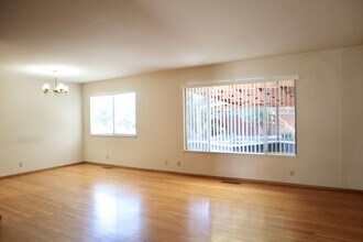 36045 Larch Way in Fremont, CA - Building Photo - Building Photo