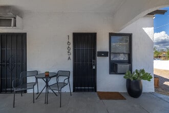 River Loft Bungalows on Warren+9th in Tucson, AZ - Foto de edificio - Building Photo