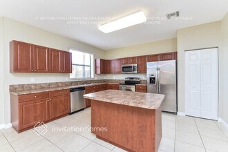 615 SE 37th Pl in Homestead, FL - Foto de edificio - Building Photo