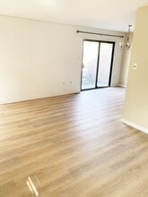 9745 Lake Shore Dr in Gaithersburg, MD - Building Photo - Building Photo