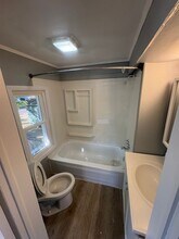 103 N 10th St in Pekin, IL - Building Photo - Building Photo