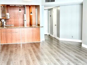 1825 S Ocean Dr in Hallandale Beach, FL - Building Photo - Building Photo