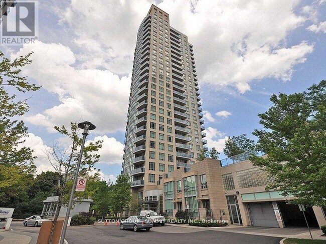 90 Absolute Ave in Mississauga, ON - Building Photo - Building Photo