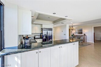 4451 Gulf Shore Blvd N in Naples, FL - Building Photo - Building Photo