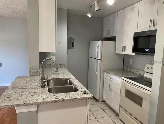 6064 Westgate Dr in Orlando, FL - Building Photo - Building Photo