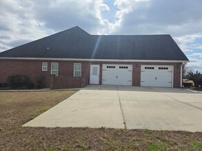 565 Twin Ponds Dr in Havana, FL - Building Photo - Building Photo