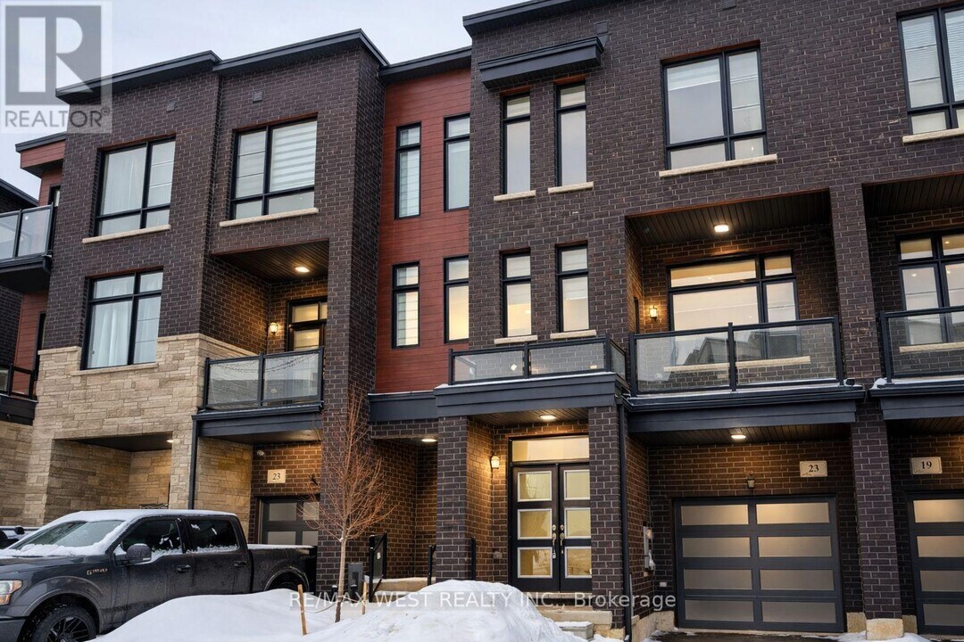 23 Paradox St in Vaughan, ON - Building Photo