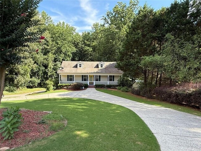 6330 Oak View Dr in Cumming, GA - Building Photo - Building Photo