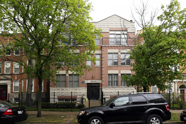 4711 N Kenmore Ave in Chicago, IL - Building Photo - Building Photo