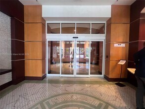 16699 Collins Ave, Unit 3009 in Sunny Isles Beach, FL - Building Photo - Building Photo