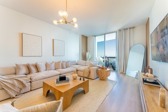 Harbor Grand in Ft. Myers, FL - Building Photo - Building Photo