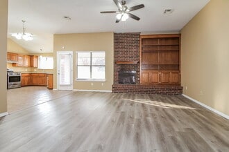 3713 Shannon Dr in Moore, OK - Foto de edificio - Building Photo