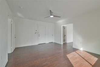 4203 Rusk St-Unit -4 in Houston, TX - Building Photo - Building Photo