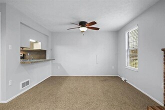 1101 Timberglen Dr in Imperial, PA - Building Photo - Building Photo