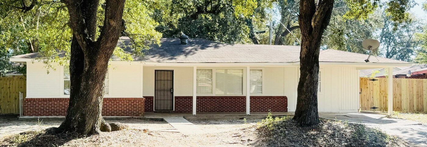 4216 Fairfields Ave in Baton Rouge, LA - Building Photo