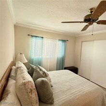 57 High Point Cir W in Naples, FL - Building Photo - Building Photo
