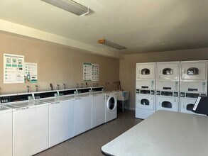 563 Broadway, Unit 36 in El Cajon, CA - Foto de edificio - Building Photo