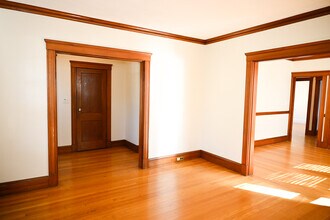 98 Central Ave, Unit 96-98 Central Ave #1 in Newton, MA - Building Photo - Building Photo